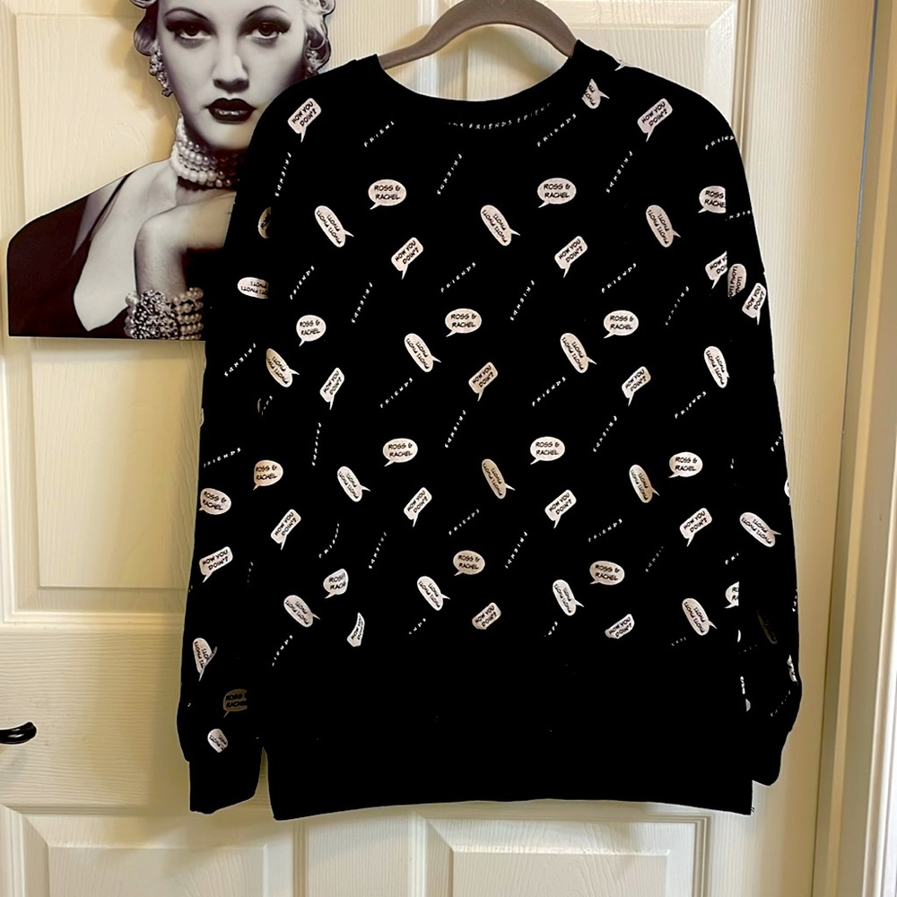 Friends The Television Series Sweatshirt size M  new without tags